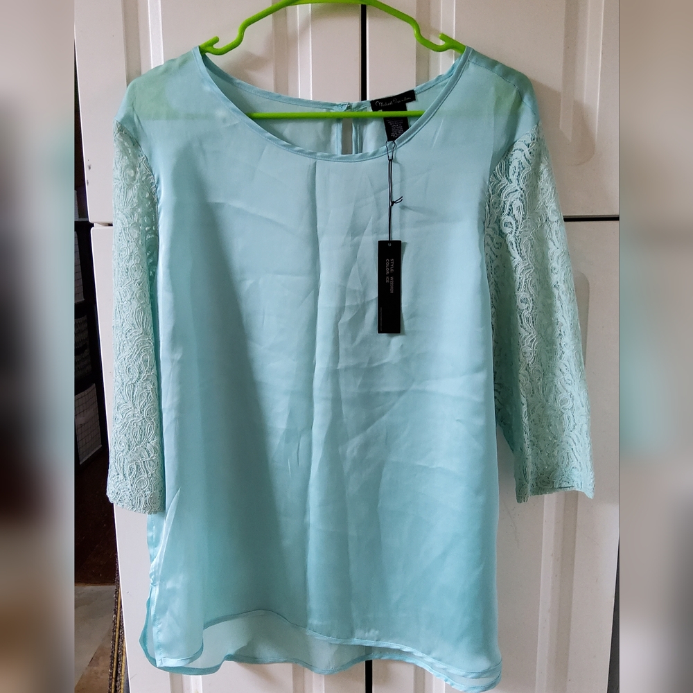 Micharl Brandon Elegant Sea Foam Green Lace Sleeve Women's Top